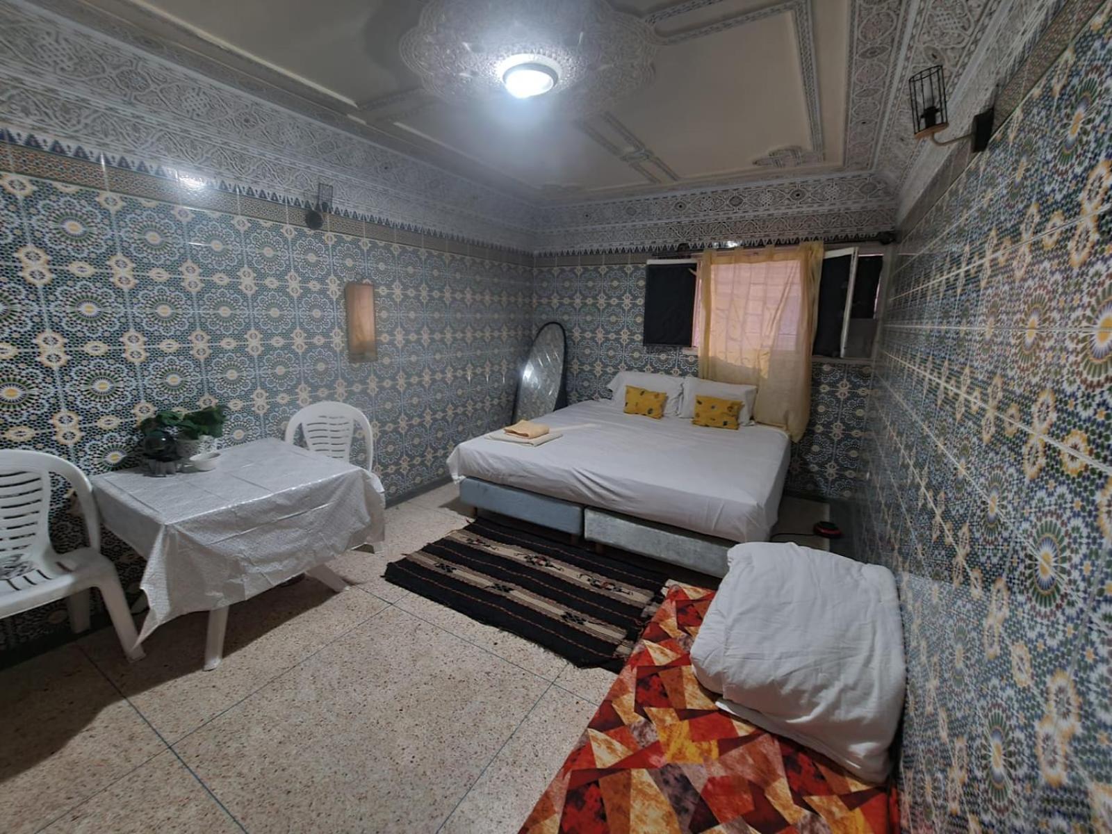 Central Studio Hostel *